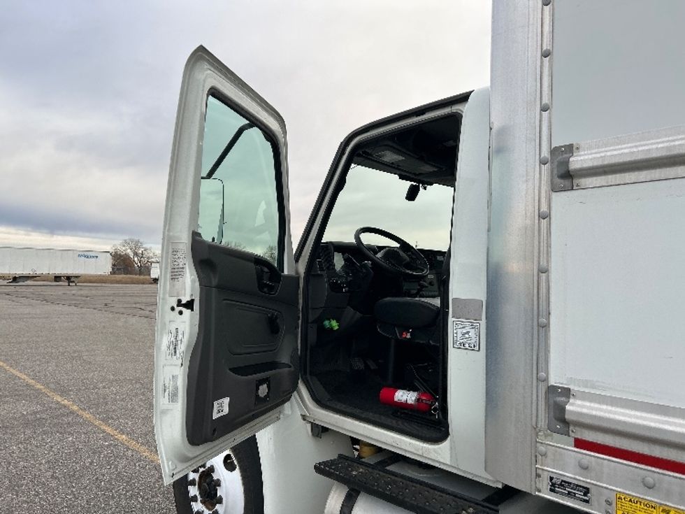 Medium Duty Box Truck-Light and Medium Duty Trucks-International-2021-MV607-Billings-MT-248,003\n\t\tmiles-$ 41,500 - Image 16