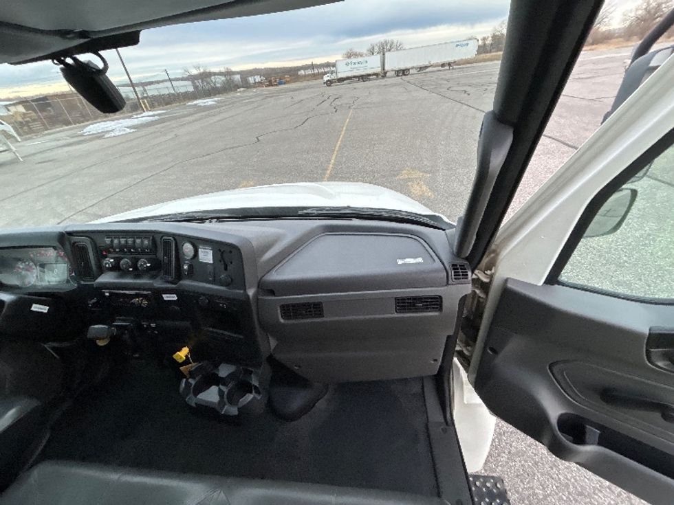Medium Duty Box Truck-Light and Medium Duty Trucks-International-2021-MV607-Billings-MT-248,003\n\t\tmiles-$ 41,500 - Image 21