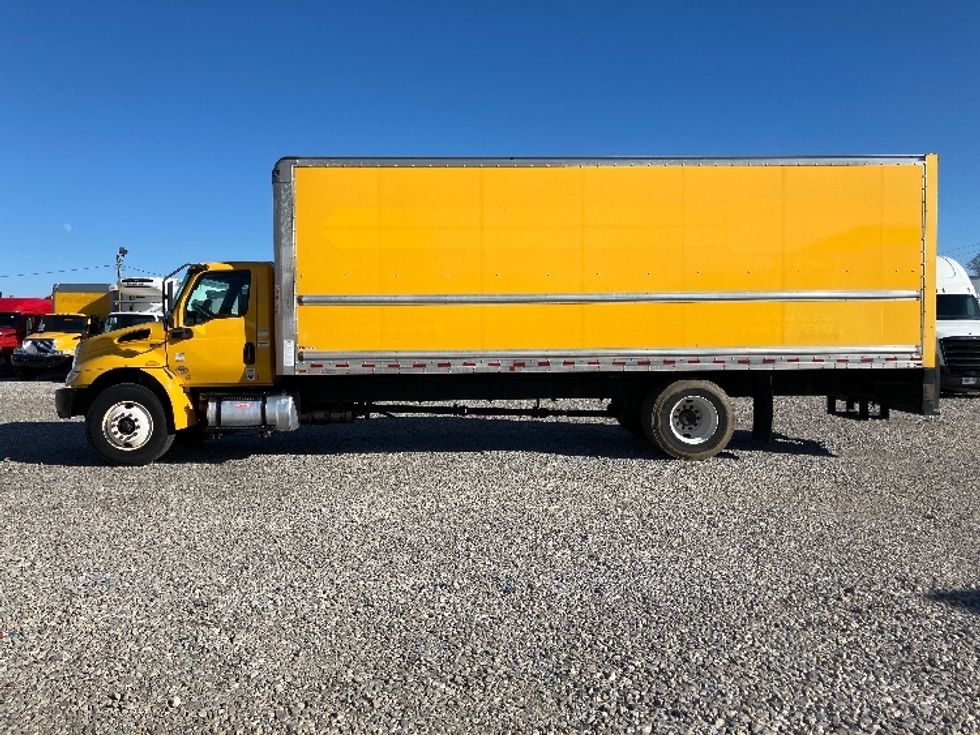 Medium Duty Box Truck-Light and Medium Duty Trucks-International-2021-MV607-Birmingham-AL-182,609\n\t\tmiles-$ 48,000 - Image 4