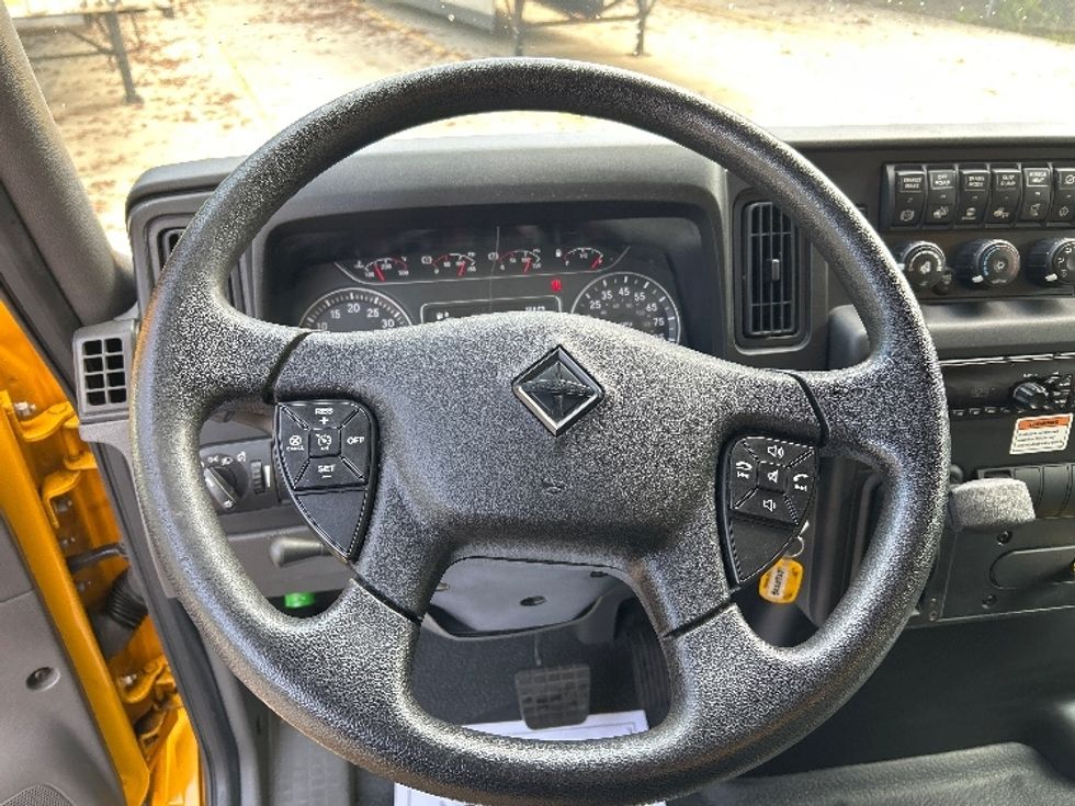 Medium Duty Box Truck-Light and Medium Duty Trucks-International-2021-MV607-Blountville-TN-209,816\n\t\tmiles-$ 32,500 - Image 18