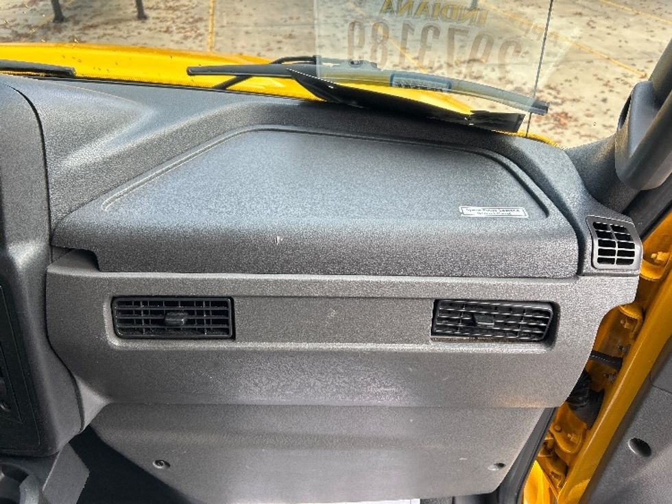 Medium Duty Box Truck-Light and Medium Duty Trucks-International-2021-MV607-Blountville-TN-209,816\n\t\tmiles-$ 32,500 - Image 21
