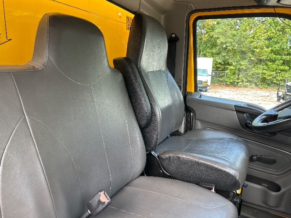 Medium Duty Box Truck-Light and Medium Duty Trucks-International-2021-MV607-Blountville-TN-209,816\n\t\tmiles-$ 32,500 - Image 22