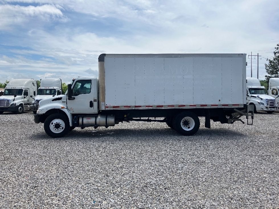 Medium Duty Box Truck-Light and Medium Duty Trucks-International-2021-MV607-Boaz-AL-208,000\n\t\tmiles-$ 42,000 - Image 4
