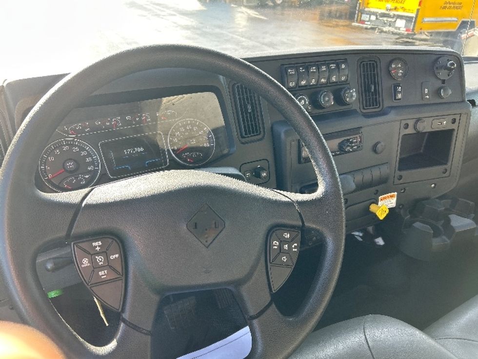 Medium Duty Box Truck-Light and Medium Duty Trucks-International-2021-MV607-Boise-ID-177,786\n\t\tmiles-$ 45,500 - Image 18