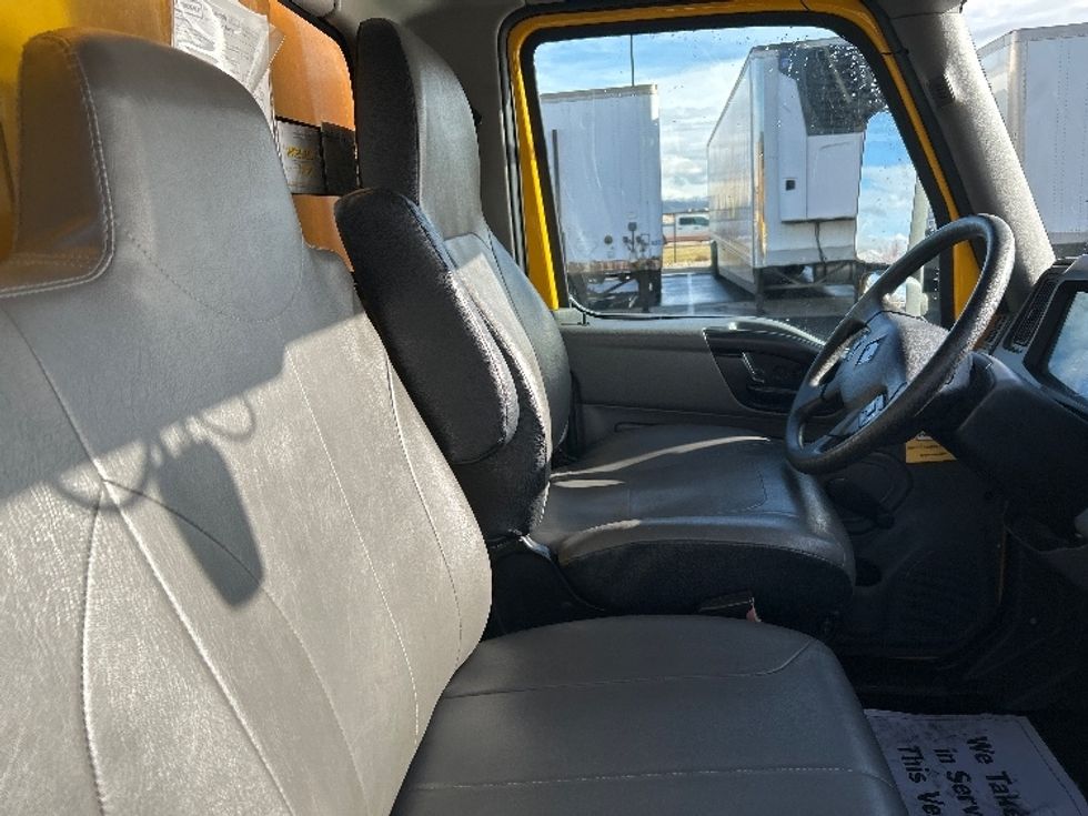 Medium Duty Box Truck-Light and Medium Duty Trucks-International-2021-MV607-Boise-ID-177,786\n\t\tmiles-$ 45,500 - Image 22