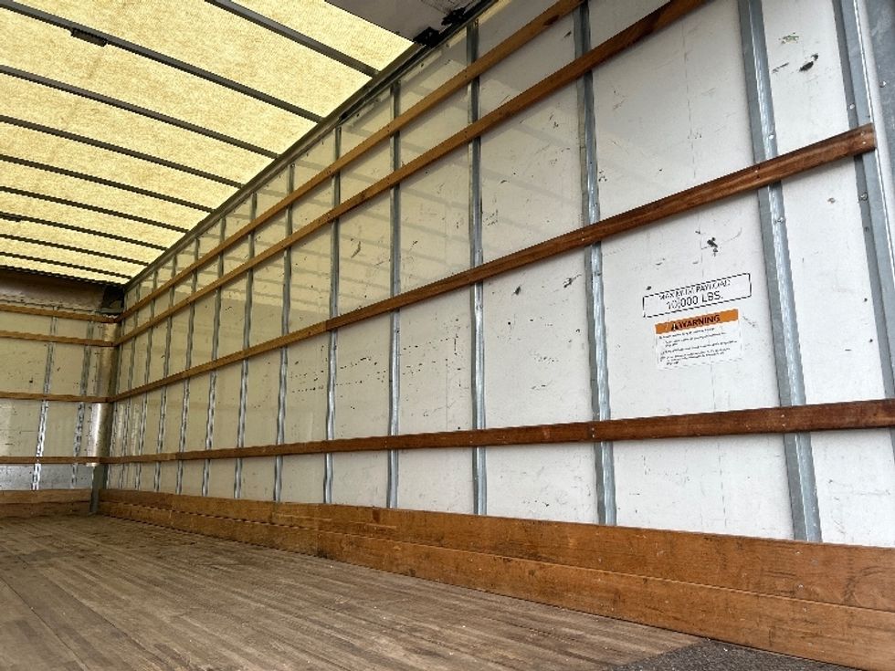 Medium Duty Box Truck-Light and Medium Duty Trucks-International-2021-MV607-Boise-ID-185,528\n\t\tmiles-$ 44,250 - Image 12