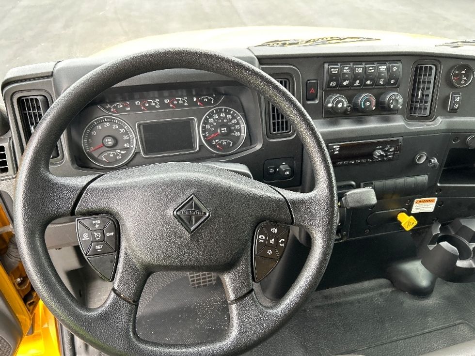 Medium Duty Box Truck-Light and Medium Duty Trucks-International-2021-MV607-Boise-ID-185,528\n\t\tmiles-$ 44,250 - Image 18