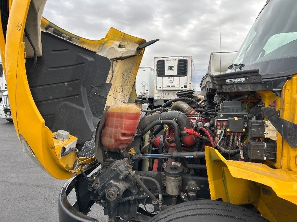 Medium Duty Box Truck-Light and Medium Duty Trucks-International-2021-MV607-Boise-ID-185,528\n\t\tmiles-$ 44,250 - Image 24