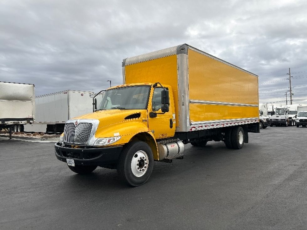 Medium Duty Box Truck-Light and Medium Duty Trucks-International-2021-MV607-Boise-ID-185,528\n\t\tmiles-$ 44,250 - Image 3