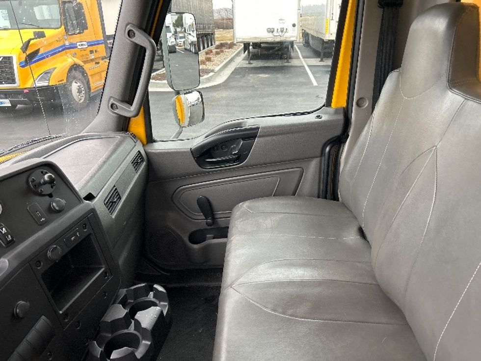 Medium Duty Box Truck-Light and Medium Duty Trucks-International-2021-MV607-Boise-ID-189,966\n\t\tmiles-$ 43,750 - Image 19