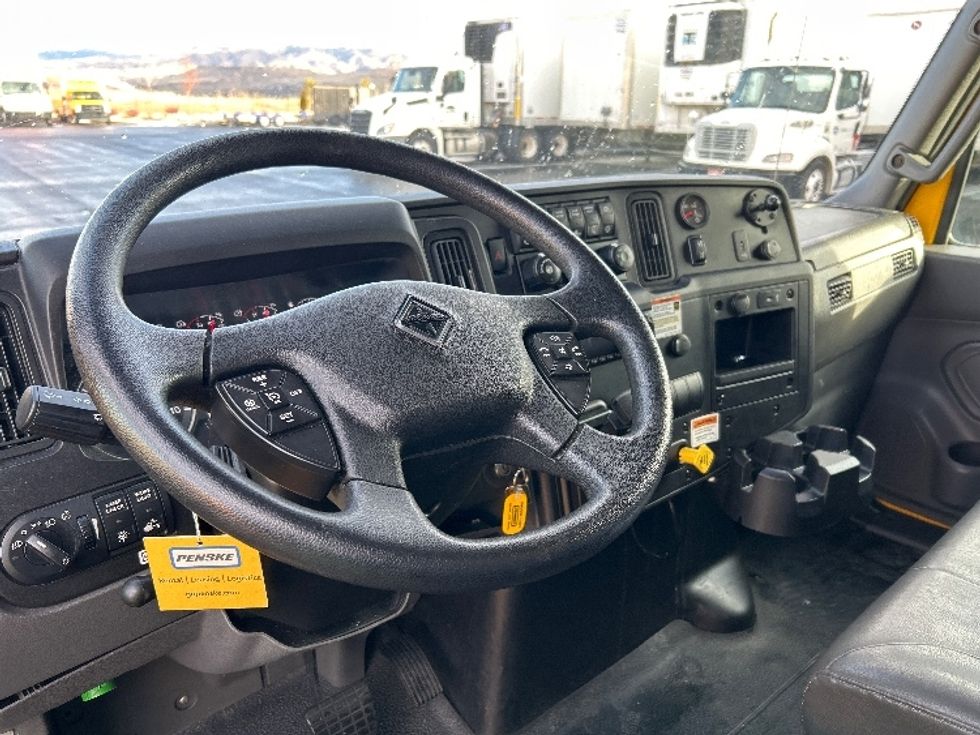 Medium Duty Box Truck-Light and Medium Duty Trucks-International-2021-MV607-Boise-ID-196,807\n\t\tmiles-$ 42,750 - Image 17