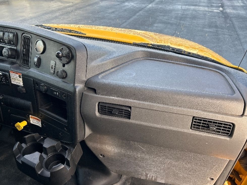 Medium Duty Box Truck-Light and Medium Duty Trucks-International-2021-MV607-Boise-ID-196,807\n\t\tmiles-$ 42,750 - Image 21