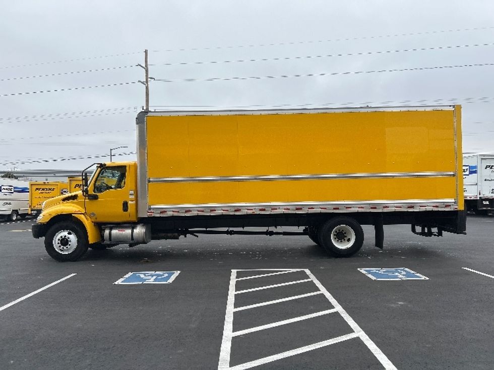 Medium Duty Box Truck-Light and Medium Duty Trucks-International-2021-MV607-Boise-ID-222,302\n\t\tmiles-$ 38,000 - Image 4