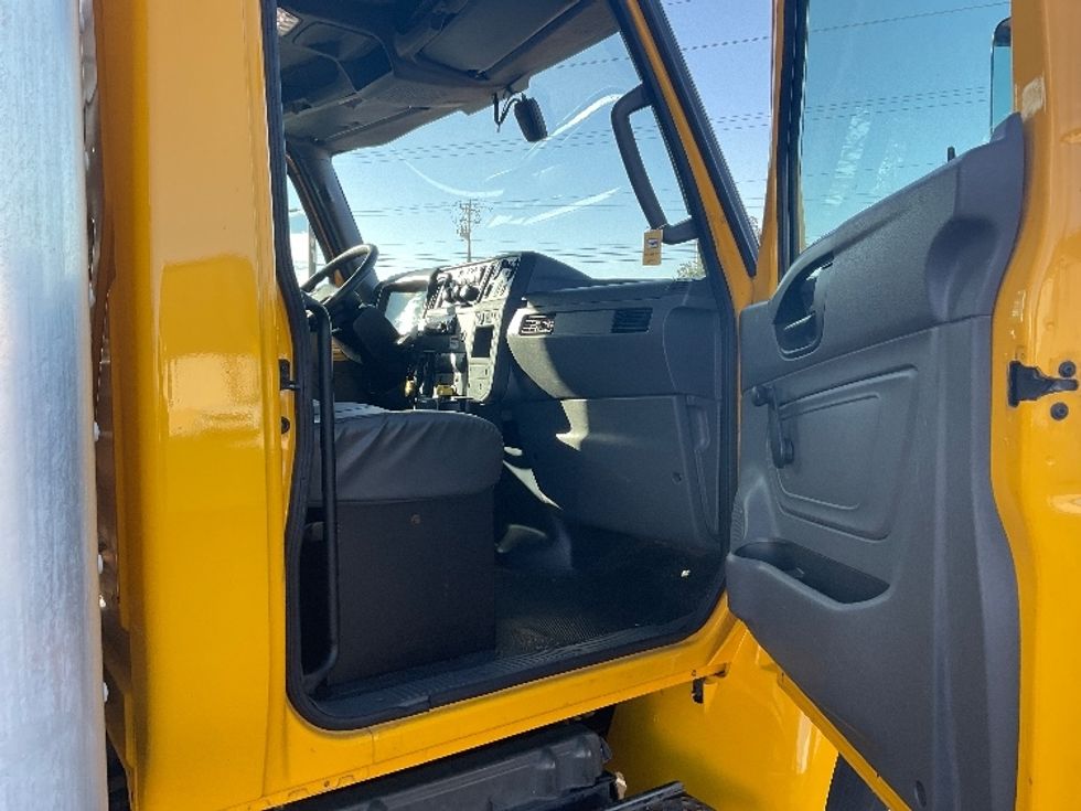 Medium Duty Box Truck-Light and Medium Duty Trucks-International-2021-MV607-Boise-ID-230,038\n\t\tmiles-$ 39,250 - Image 18