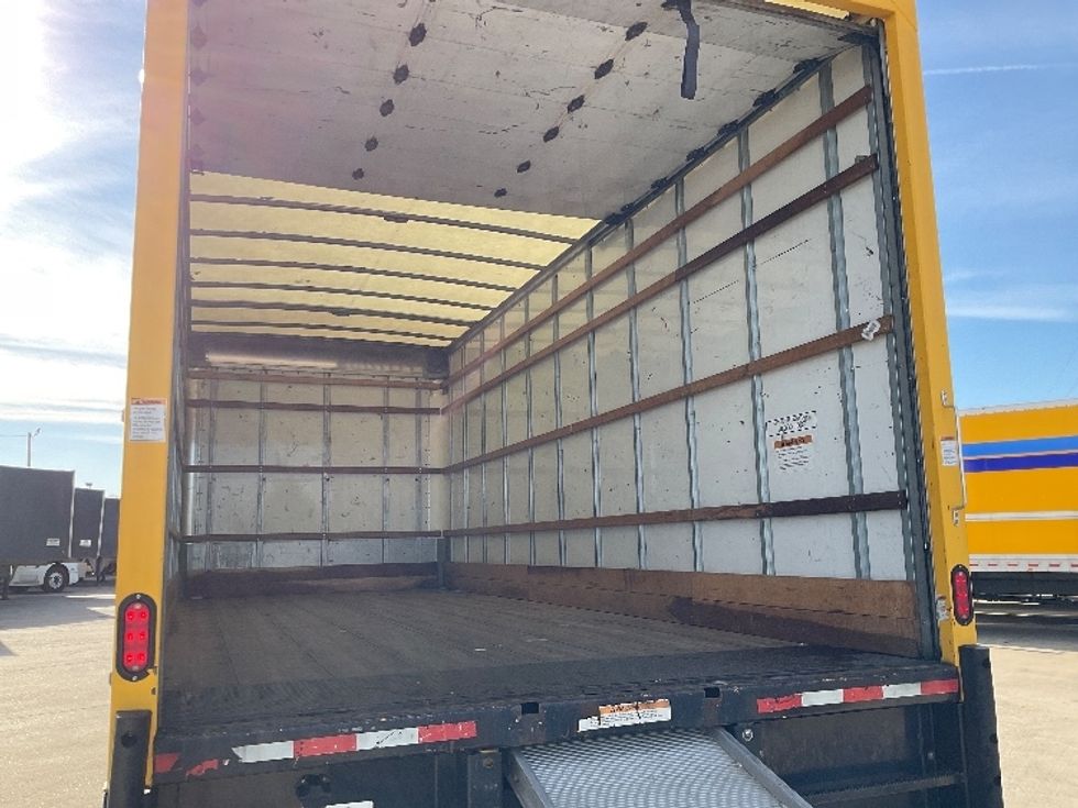 Medium Duty Box Truck-Light and Medium Duty Trucks-International-2021-MV607-Bowling Green-KY-169,834\n\t\tmiles-$ 40,500 - Image 10