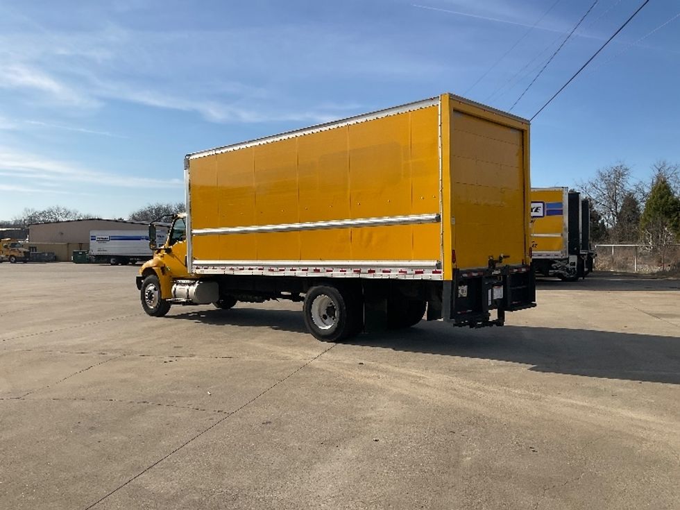 Medium Duty Box Truck-Light and Medium Duty Trucks-International-2021-MV607-Bowling Green-KY-169,834\n\t\tmiles-$ 40,500 - Image 6