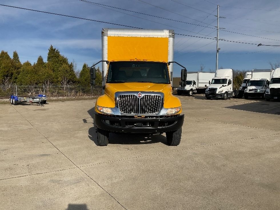Medium Duty Box Truck-Light and Medium Duty Trucks-International-2021-MV607-Bowling Green-KY-169,834\n\t\tmiles-$ 40,500 - Image 2