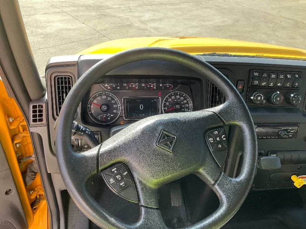 Medium Duty Box Truck-Light and Medium Duty Trucks-International-2021-MV607-Bowling Green-KY-169,834\n\t\tmiles-$ 40,500 - Image 15