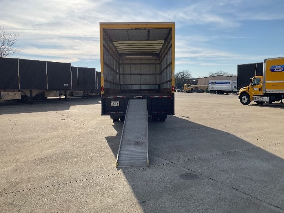 Medium Duty Box Truck-Light and Medium Duty Trucks-International-2021-MV607-Bowling Green-KY-169,834\n\t\tmiles-$ 40,500 - Image 17