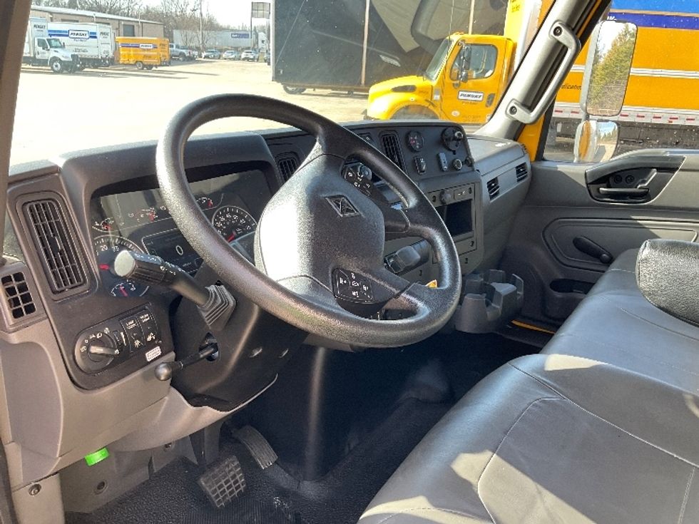 Medium Duty Box Truck-Light and Medium Duty Trucks-International-2021-MV607-Bowling Green-KY-169,834\n\t\tmiles-$ 40,500 - Image 18