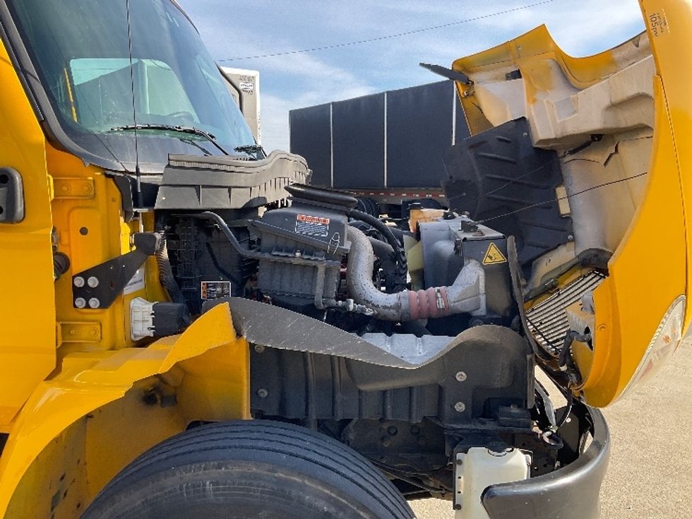 Medium Duty Box Truck-Light and Medium Duty Trucks-International-2021-MV607-Bowling Green-KY-169,834\n\t\tmiles-$ 40,500 - Image 23