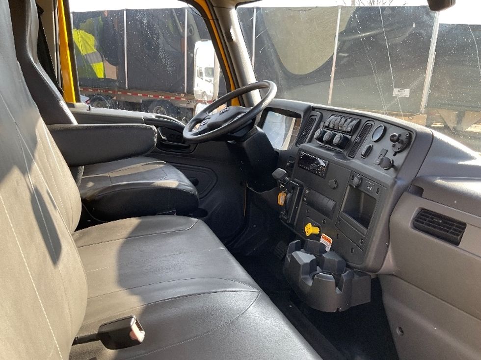 Medium Duty Box Truck-Light and Medium Duty Trucks-International-2021-MV607-Bowling Green-KY-169,834\n\t\tmiles-$ 40,500 - Image 22