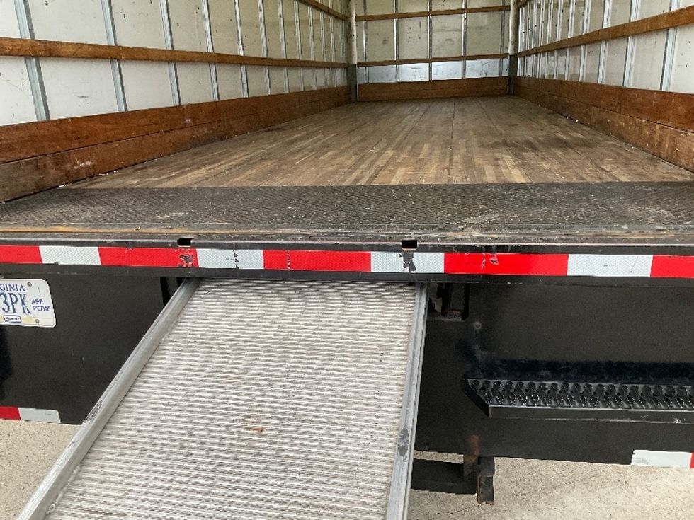 Medium Duty Box Truck-Light and Medium Duty Trucks-International-2021-MV607-Bowling Green-KY-218,594\n\t\tmiles-$ 39,500 - Image 10