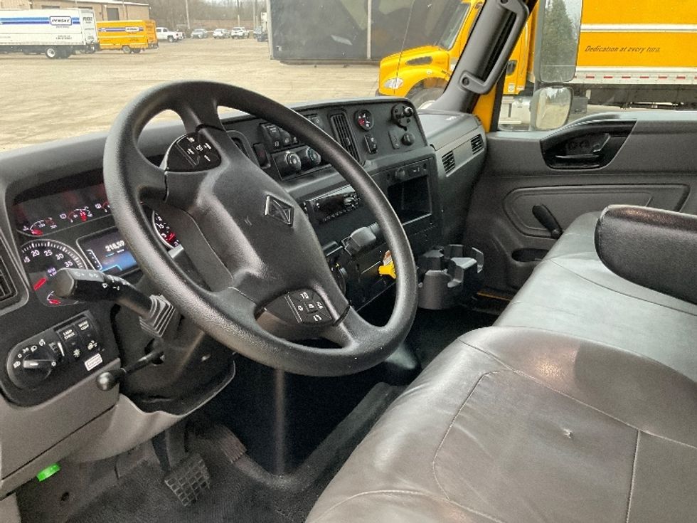 Medium Duty Box Truck-Light and Medium Duty Trucks-International-2021-MV607-Bowling Green-KY-218,594\n\t\tmiles-$ 39,500 - Image 17