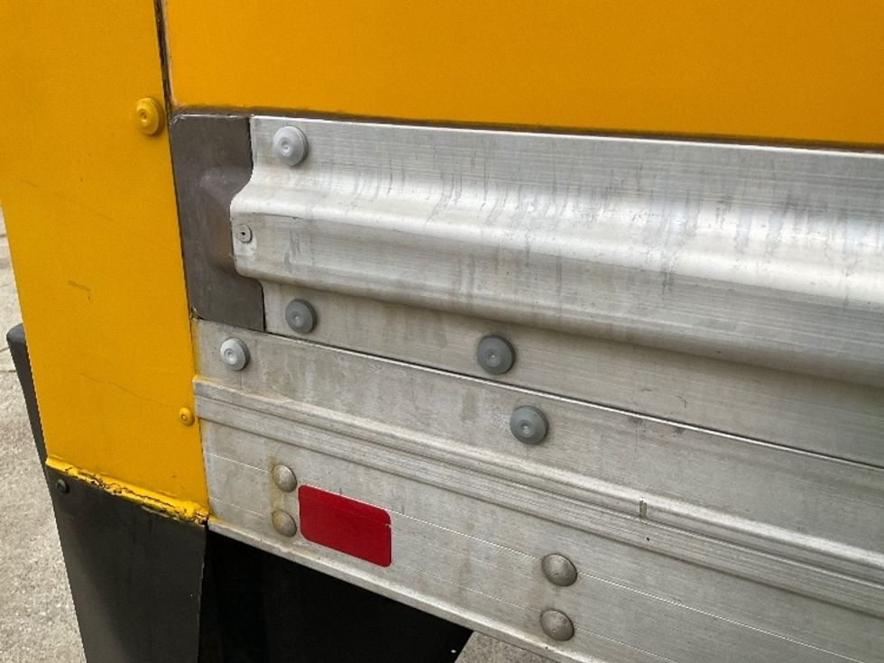 Medium Duty Box Truck-Light and Medium Duty Trucks-International-2021-MV607-Bowling Green-KY-218,594\n\t\tmiles-$ 39,500 - Image 26