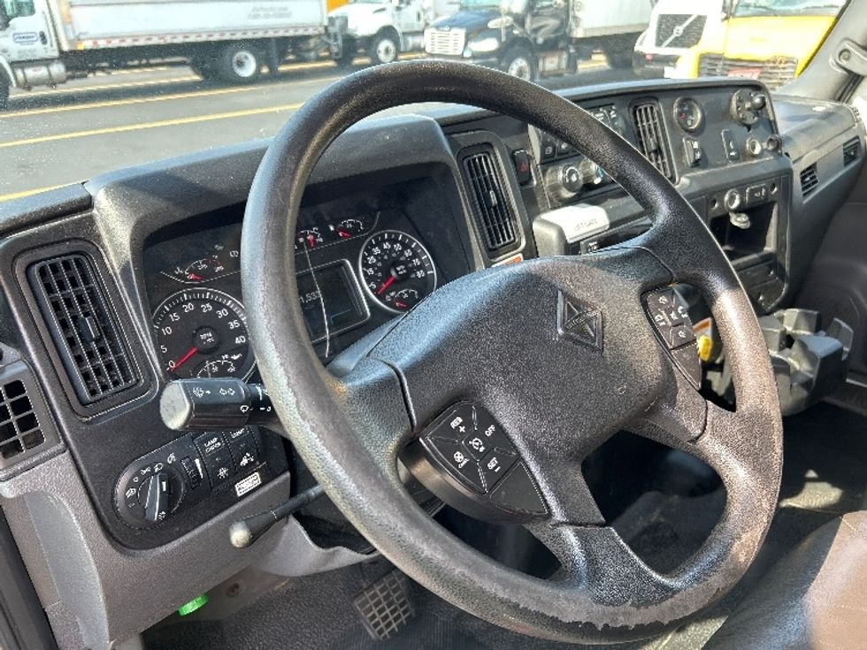 Medium Duty Box Truck-Light and Medium Duty Trucks-International-2021-MV607-Braintree-MA-191,804\n\t\tmiles-$ 53,750 - Image 17