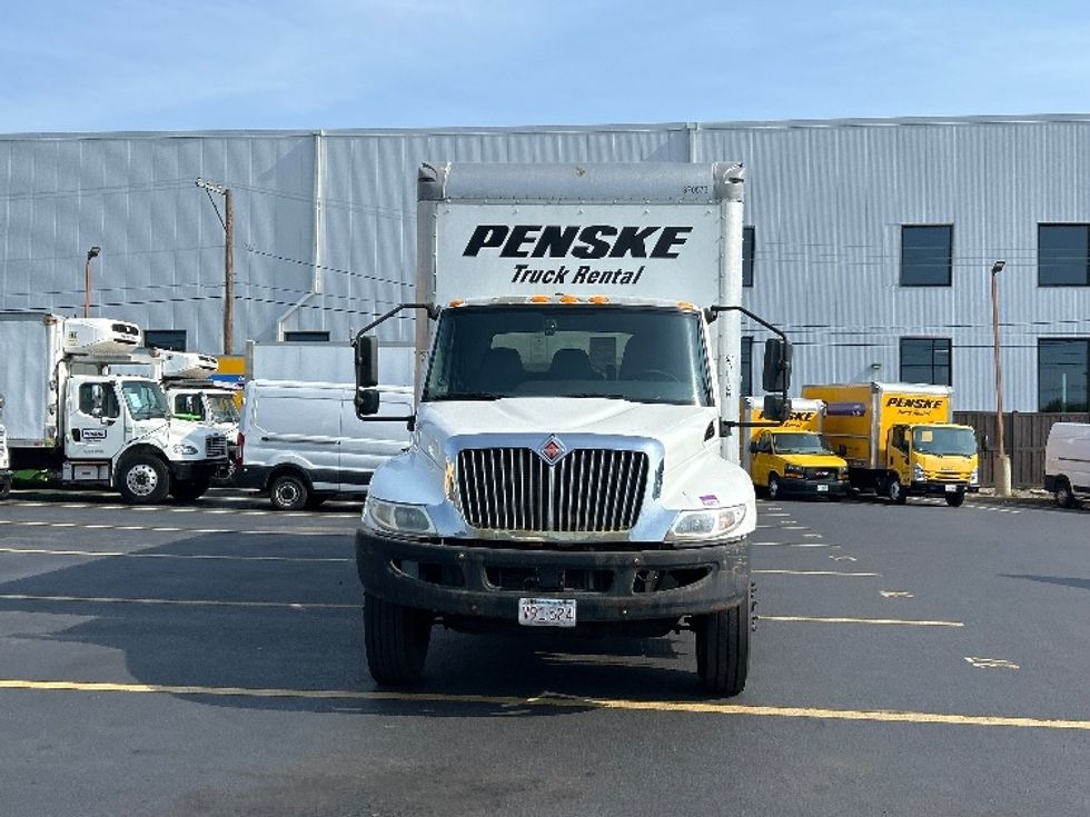 Medium Duty Box Truck-Light and Medium Duty Trucks-International-2021-MV607-Braintree-MA-191,804\n\t\tmiles-$ 53,750 - Image 2