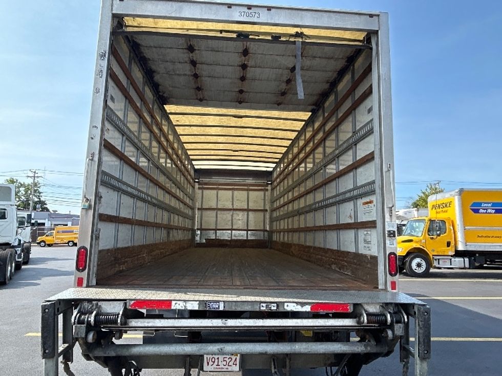 Medium Duty Box Truck-Light and Medium Duty Trucks-International-2021-MV607-Braintree-MA-191,804\n\t\tmiles-$ 53,750 - Image 8