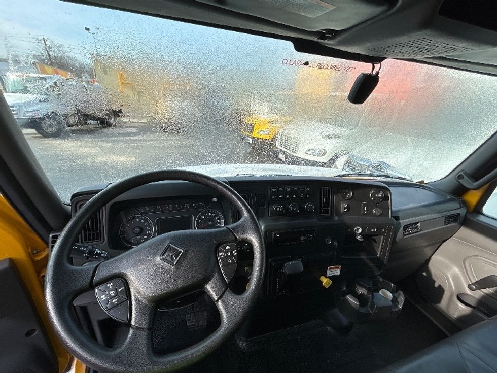 Medium Duty Box Truck-Light and Medium Duty Trucks-International-2021-MV607-Braintree-MA-215,271\n\t\tmiles-$ 35,750 - Image 15