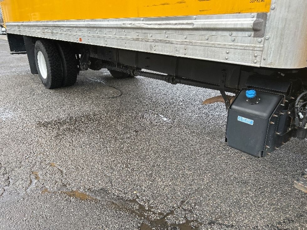 Medium Duty Box Truck-Light and Medium Duty Trucks-International-2021-MV607-Braintree-MA-232,101\n\t\tmiles-$ 32,750 - Image 14