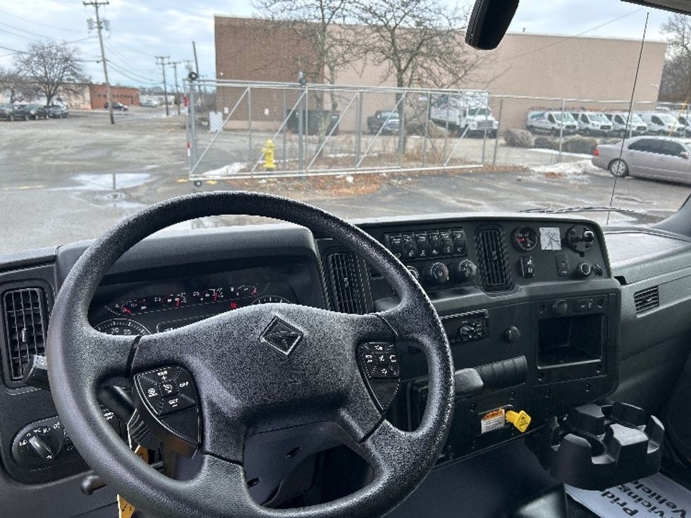 Medium Duty Box Truck-Light and Medium Duty Trucks-International-2021-MV607-Braintree-MA-232,101\n\t\tmiles-$ 32,750 - Image 18