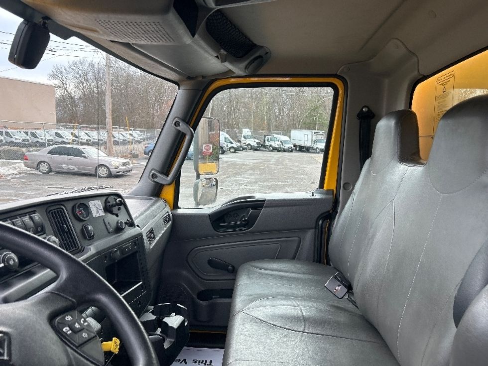 Medium Duty Box Truck-Light and Medium Duty Trucks-International-2021-MV607-Braintree-MA-232,101\n\t\tmiles-$ 32,750 - Image 19