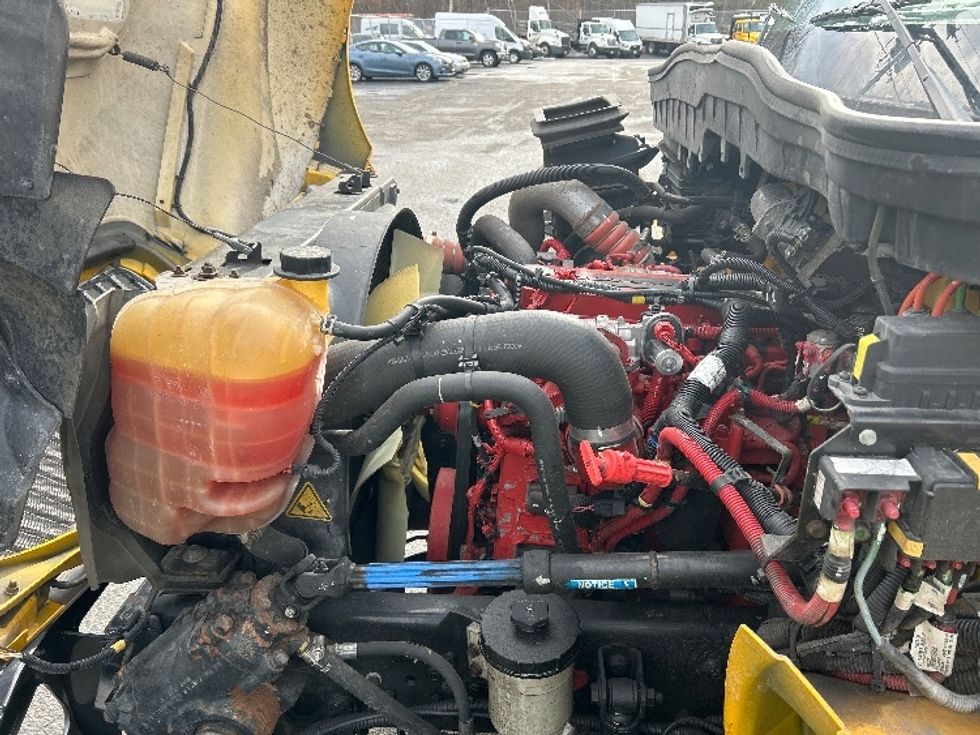 Medium Duty Box Truck-Light and Medium Duty Trucks-International-2021-MV607-Braintree-MA-232,101\n\t\tmiles-$ 32,750 - Image 24