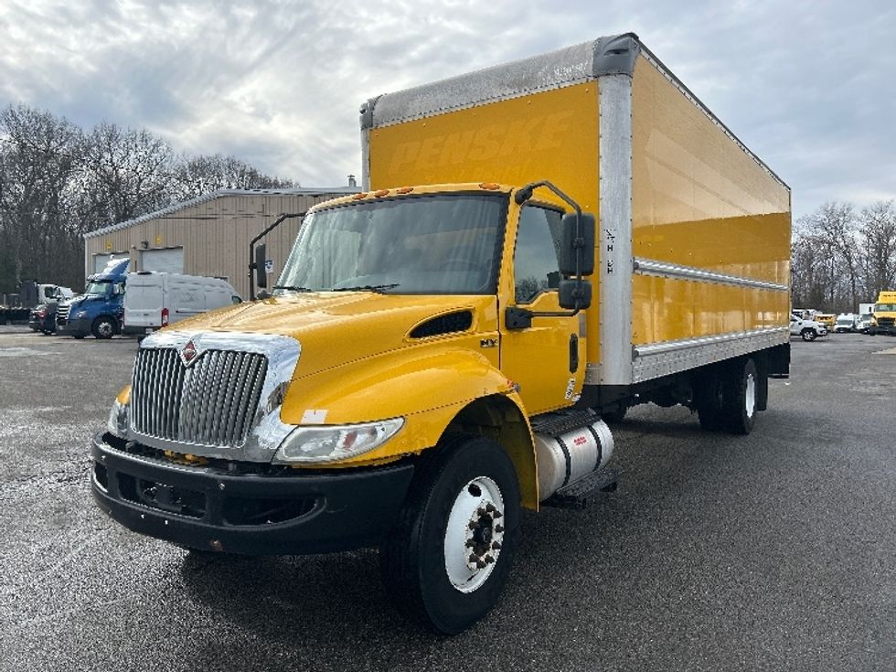 Medium Duty Box Truck-Light and Medium Duty Trucks-International-2021-MV607-Braintree-MA-232,101\n\t\tmiles-$ 32,750 - Image 3