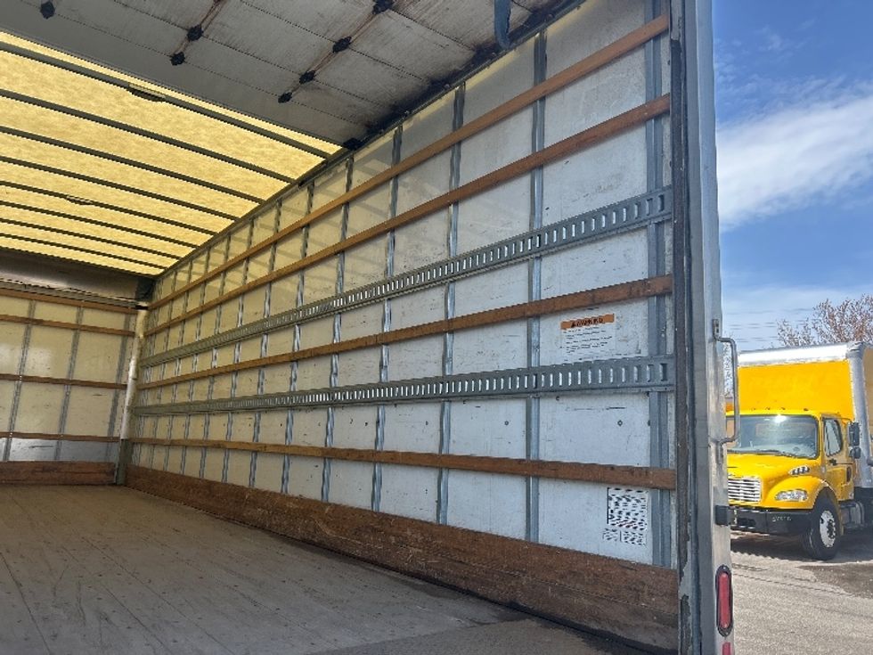 Medium Duty Box Truck-Light and Medium Duty Trucks-International-2021-MV607-Brook Park-OH-147,008\n\t\tmiles-$ 60,250 - Image 12