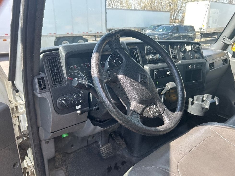 Medium Duty Box Truck-Light and Medium Duty Trucks-International-2021-MV607-Brook Park-OH-147,008\n\t\tmiles-$ 60,250 - Image 17