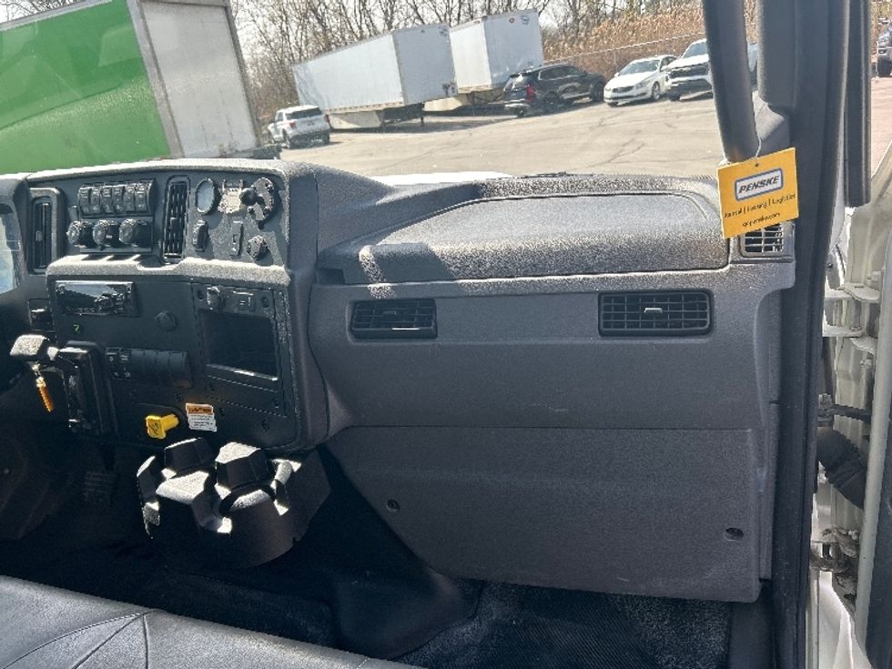 Medium Duty Box Truck-Light and Medium Duty Trucks-International-2021-MV607-Brook Park-OH-147,008\n\t\tmiles-$ 60,250 - Image 21