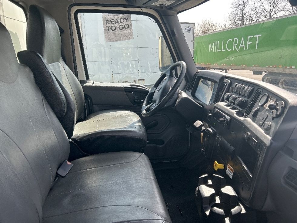 Medium Duty Box Truck-Light and Medium Duty Trucks-International-2021-MV607-Brook Park-OH-147,008\n\t\tmiles-$ 60,250 - Image 22