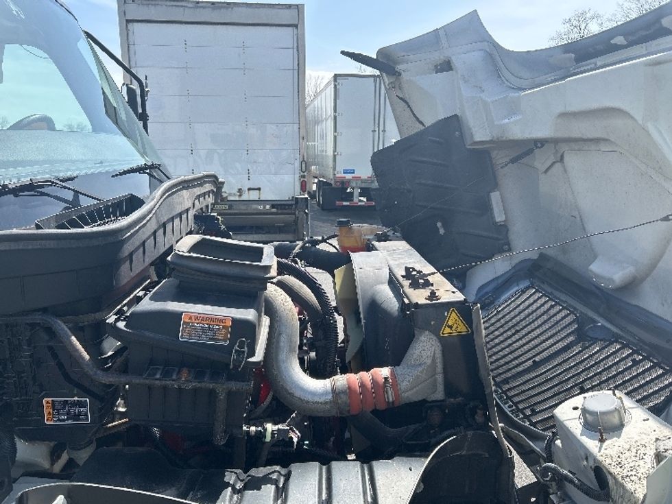 Medium Duty Box Truck-Light and Medium Duty Trucks-International-2021-MV607-Brook Park-OH-147,008\n\t\tmiles-$ 60,250 - Image 23