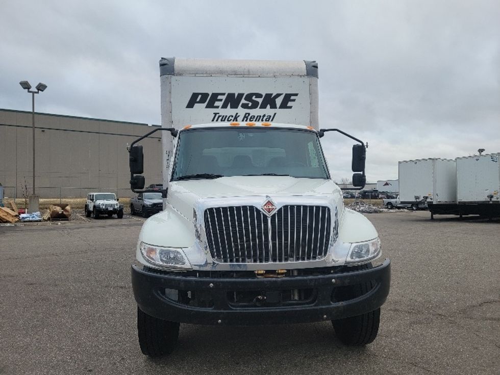 Medium Duty Box Truck-Light and Medium Duty Trucks-International-2021-MV607-Brooklyn Park-MN-147,937\n\t\tmiles-$ 60,000 - Image 2