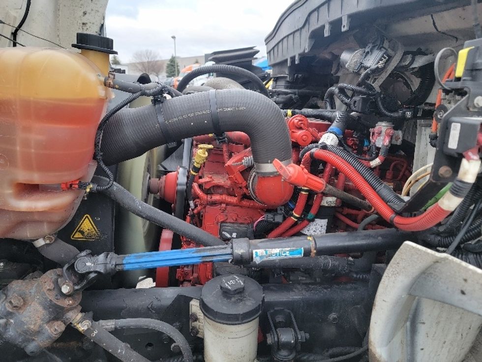 Medium Duty Box Truck-Light and Medium Duty Trucks-International-2021-MV607-Brooklyn Park-MN-147,937\n\t\tmiles-$ 60,000 - Image 24