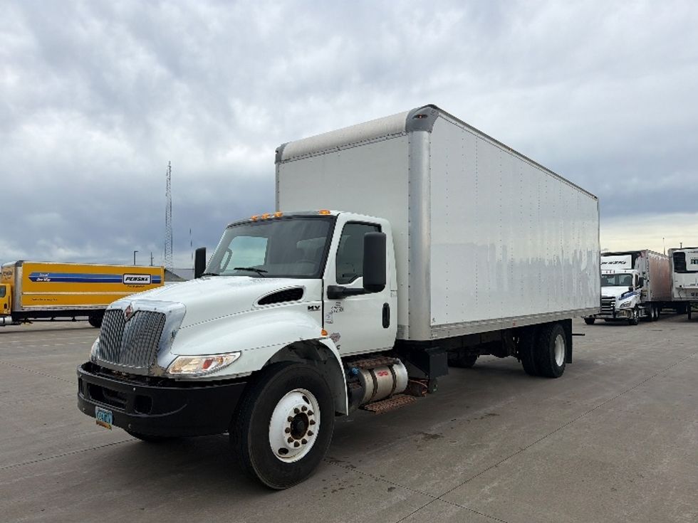 Medium Duty Box Truck-Light and Medium Duty Trucks-International-2021-MV607-Brooklyn Park-MN-150,783\n\t\tmiles-$ 50,500 - Image 3