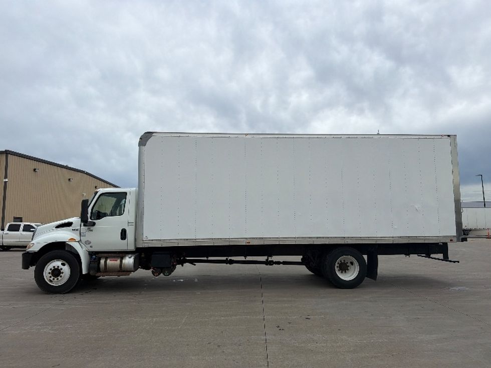 Medium Duty Box Truck-Light and Medium Duty Trucks-International-2021-MV607-Brooklyn Park-MN-150,783\n\t\tmiles-$ 50,500 - Image 4