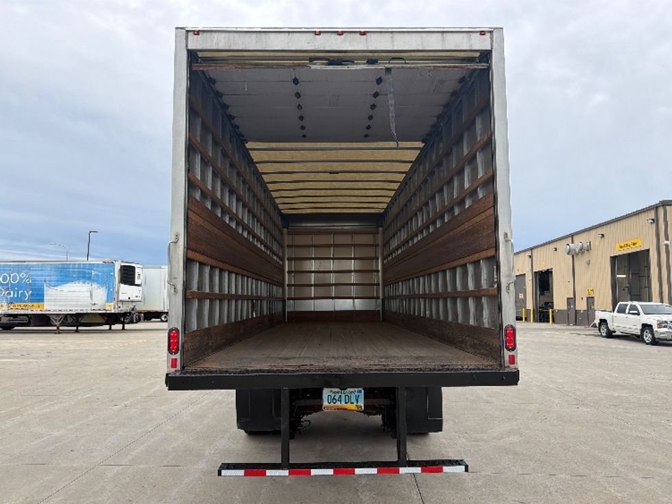 Medium Duty Box Truck-Light and Medium Duty Trucks-International-2021-MV607-Brooklyn Park-MN-150,783\n\t\tmiles-$ 50,500 - Image 8