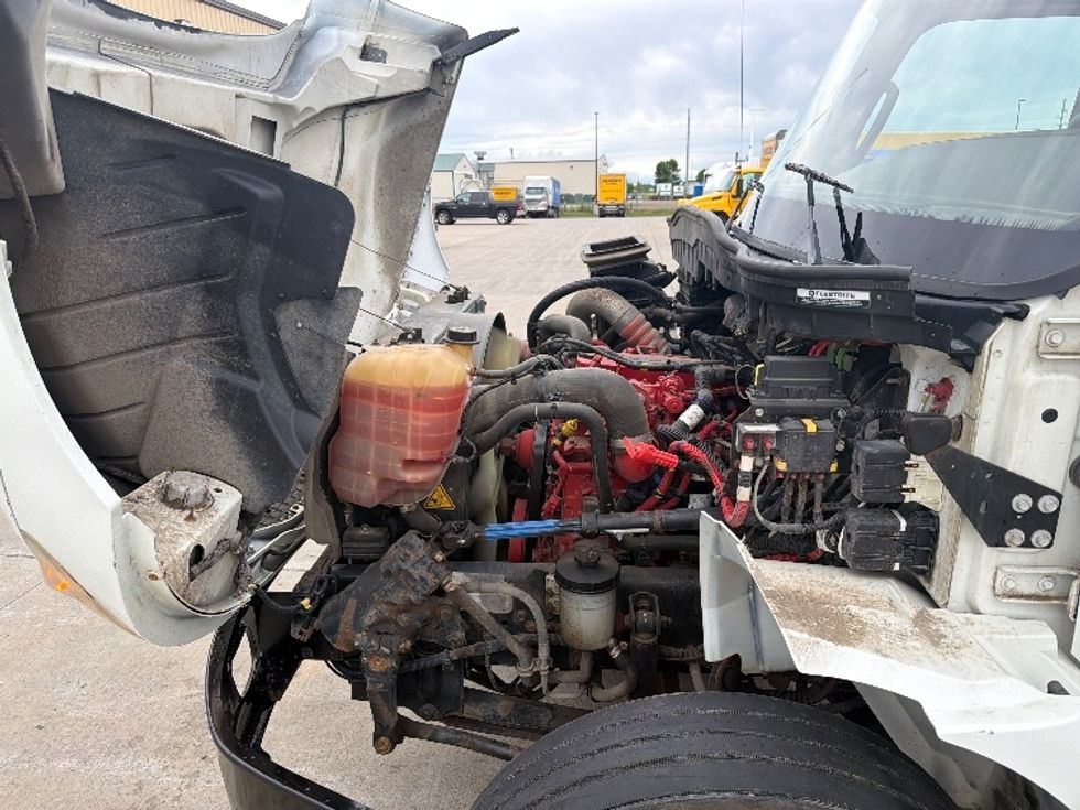 Medium Duty Box Truck-Light and Medium Duty Trucks-International-2021-MV607-Brooklyn Park-MN-150,783\n\t\tmiles-$ 50,500 - Image 23
