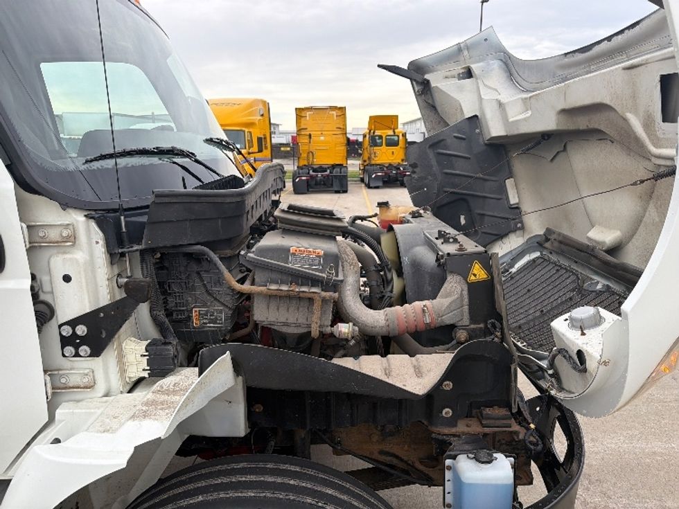 Medium Duty Box Truck-Light and Medium Duty Trucks-International-2021-MV607-Brooklyn Park-MN-150,783\n\t\tmiles-$ 50,500 - Image 22